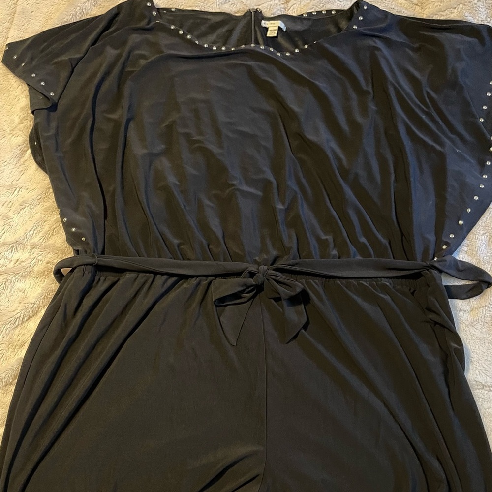 Plus size short romper. 3x